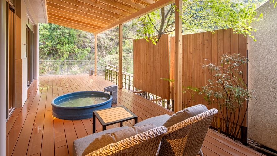 渓谷別庭　もちの木の露天風呂付き客室